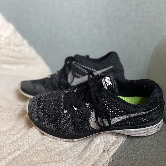 Nike Lunar Flyknit 3, Black/White/Oreo, Tennis Shoes/Runners, Women’s Size 9.5 - Picture 3 of 6